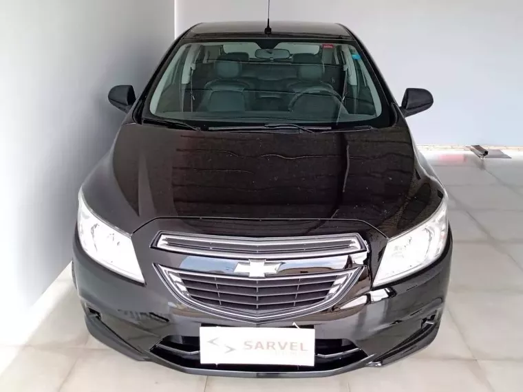 Chevrolet Onix Preto 3