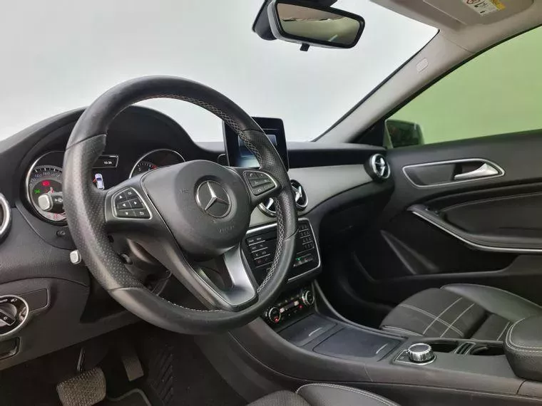 Mercedes-benz GLA 200 Prata 3