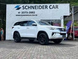Toyota Hilux SW4