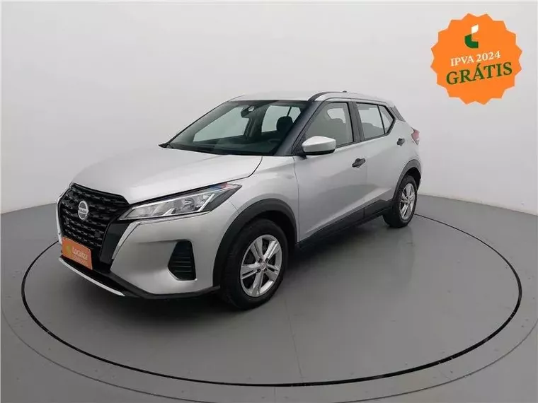 Nissan Kicks Prata 7