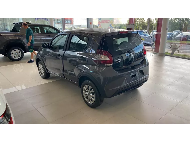 Fiat Mobi Prata 6