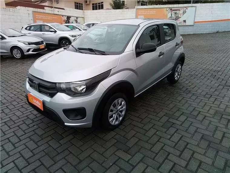 Fiat Mobi Prata 3