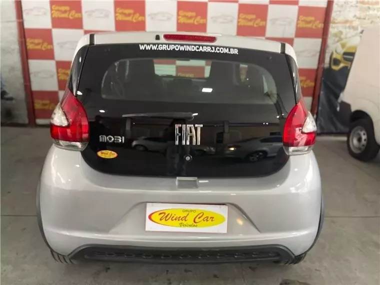 Fiat Mobi Prata 6