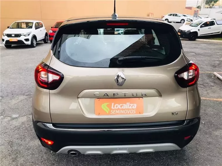 Renault Captur Bege 3