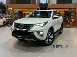 Toyota Hilux SW4