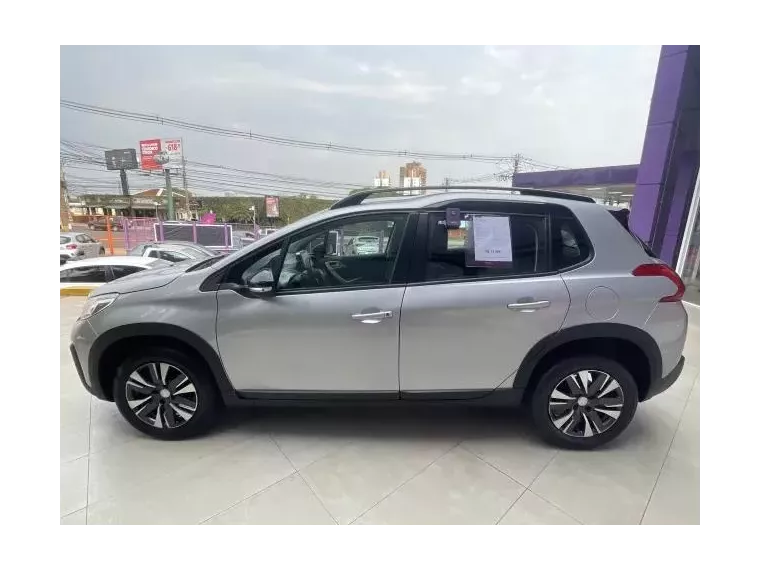 Peugeot 2008 Prata 4