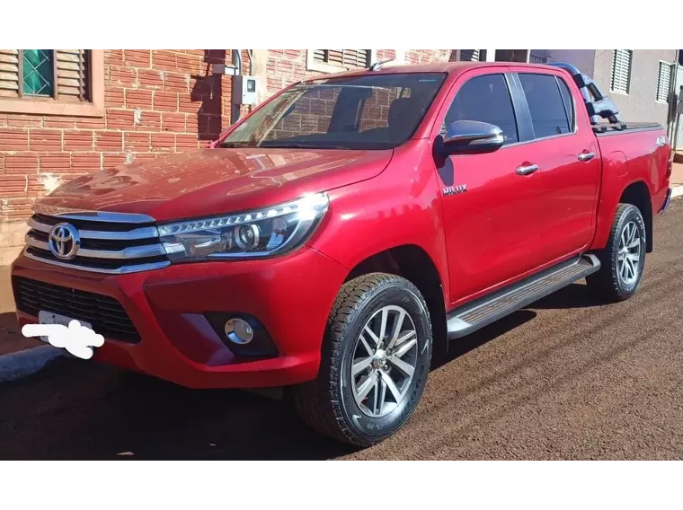 Toyota Hilux Vermelho 18