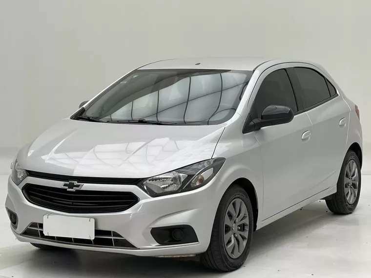 Chevrolet Onix Prata 4