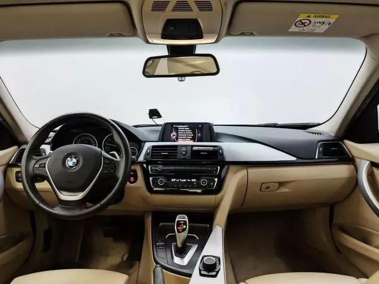 BMW 320i Cinza 16