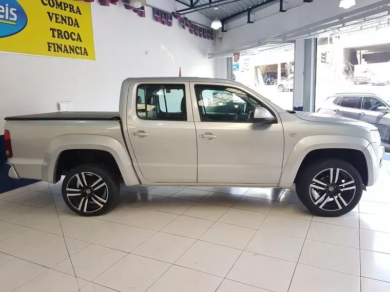 Volkswagen Amarok Prata 5