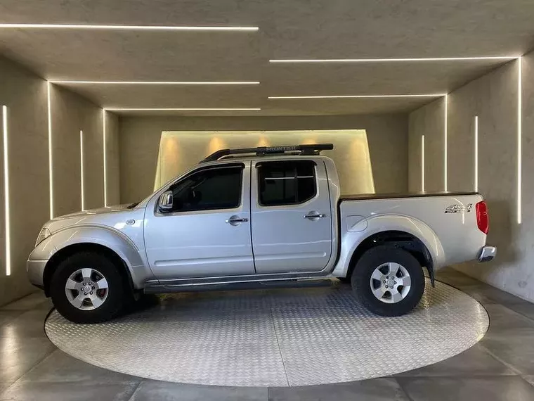 Nissan Frontier Prata 11