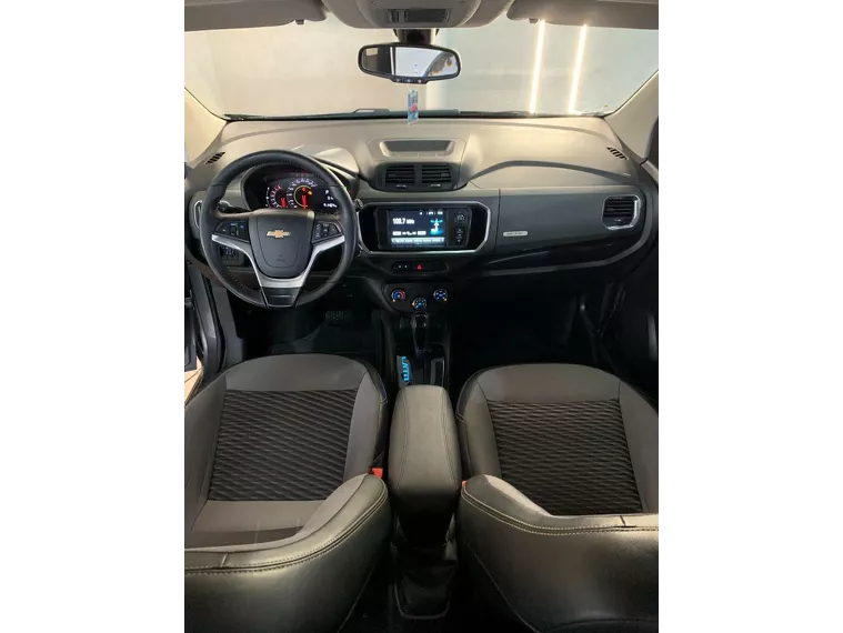 Chevrolet Spin Cinza 13