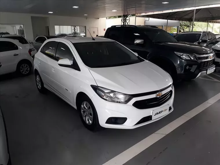 Chevrolet Onix Branco 8