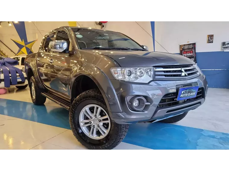 Mitsubishi L200 Triton Cinza 9