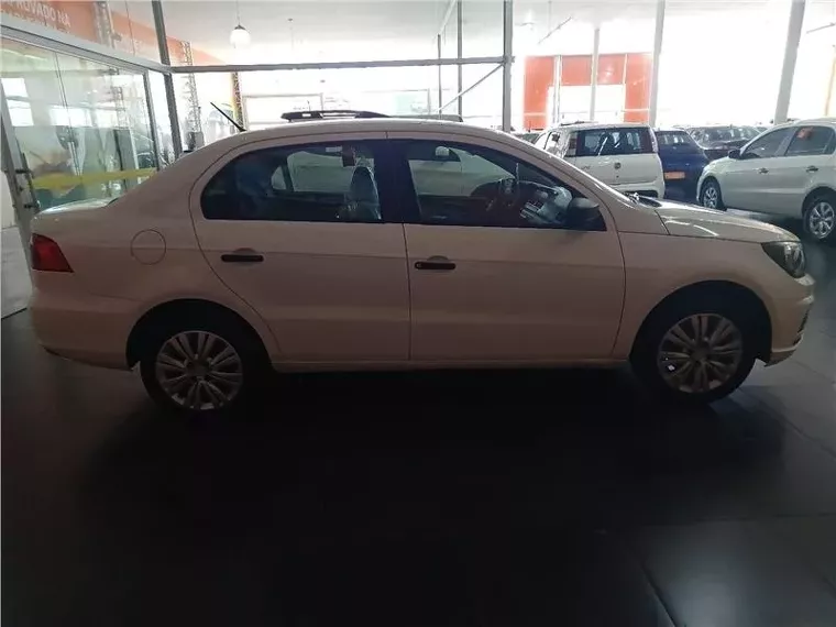 Volkswagen Voyage Branco 2