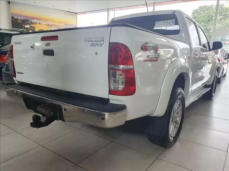 Toyota Hilux Branco 3