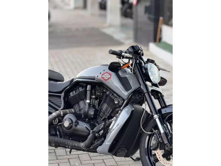 Harley-Davidson V-Rod Cinza 5