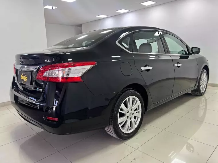 Nissan Sentra Preto 15