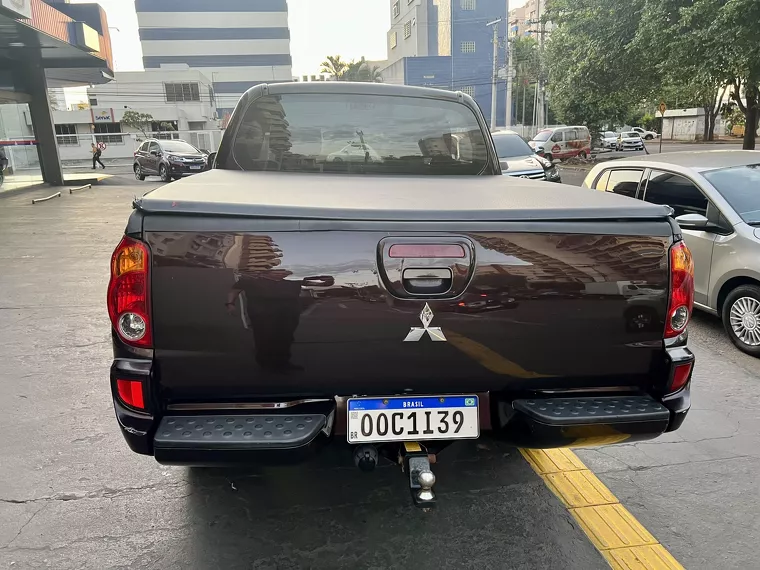 Mitsubishi L200 Vermelho 13