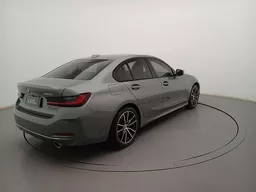 BMW 320i