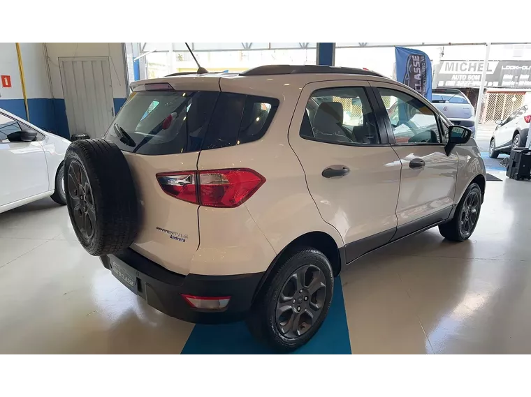 Ford Ecosport Branco 6