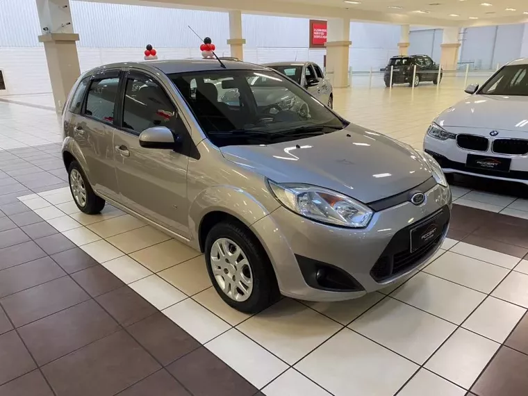 Ford Fiesta Prata 3