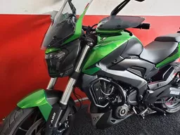 Bajaj Dominar