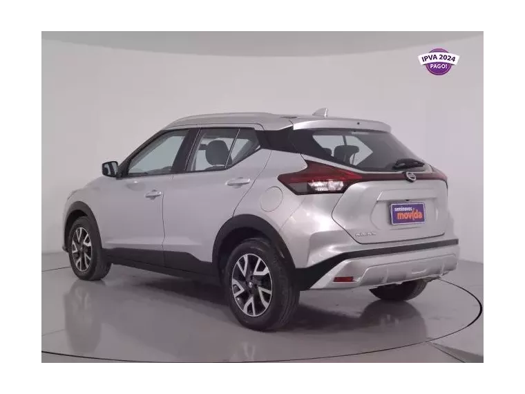 Nissan Kicks Prata 1