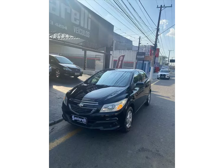 Chevrolet Onix Preto 4