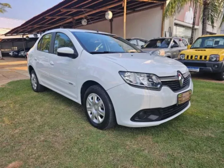 Renault Logan Branco 1