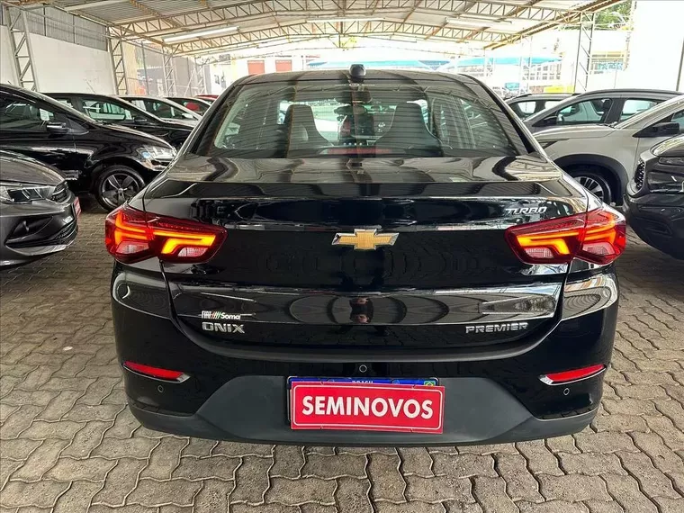 Chevrolet Onix Preto 6