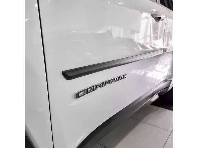 Jeep Compass Branco 10