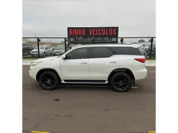 Toyota Hilux SW4