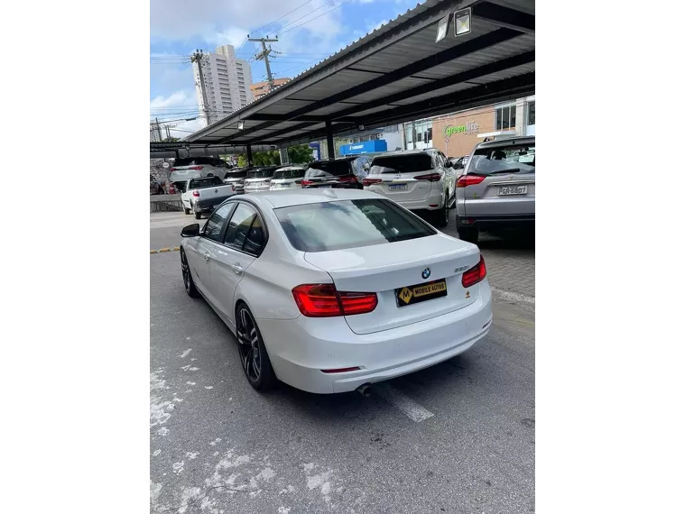 BMW 320i Branco 11