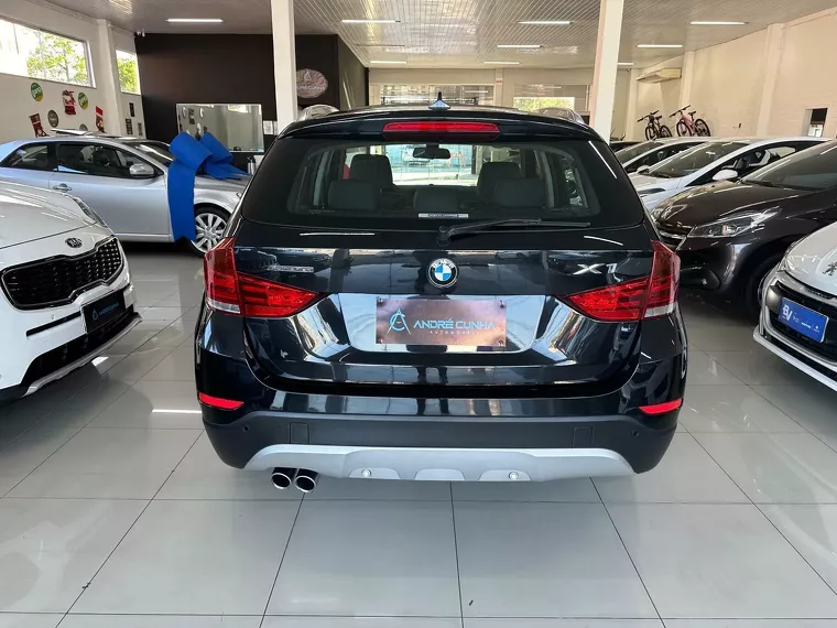 BMW X1 Preto 3