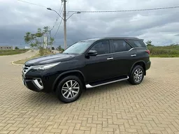 Toyota Hilux SW4