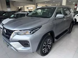 Toyota Hilux SW4