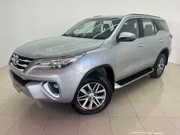 Toyota Hilux SW4