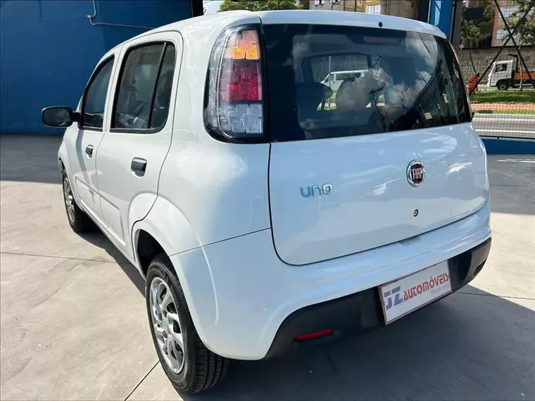 Fiat Uno Branco 16