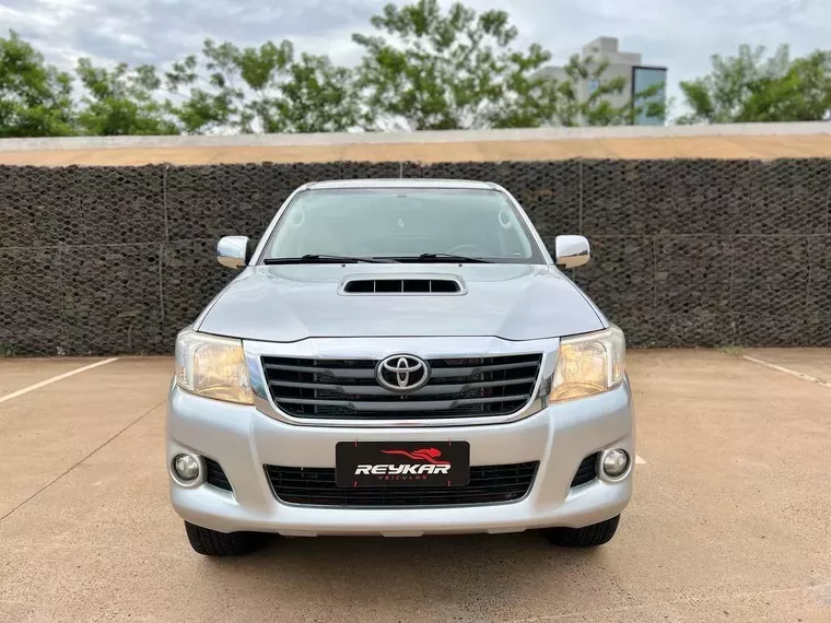 Toyota Hilux Prata 7