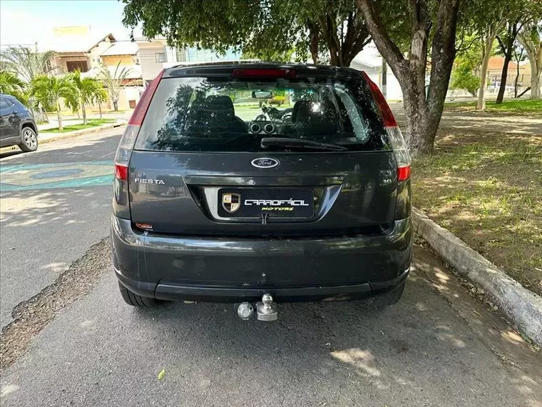 Ford Fiesta Preto 5