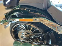 Harley-Davidson Breakout