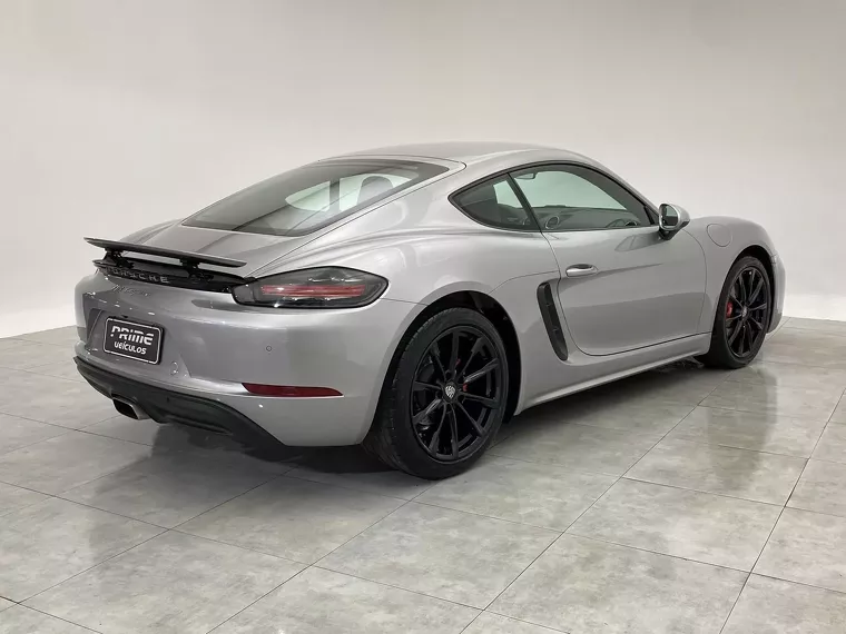 Porsche 718 Prata 15