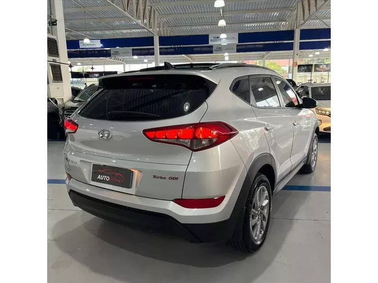 Hyundai Tucson Prata 3