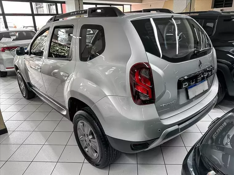 Renault Duster Prata 10