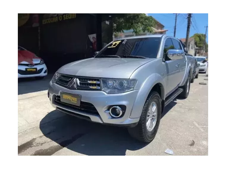 Mitsubishi L200 Triton Prata 8