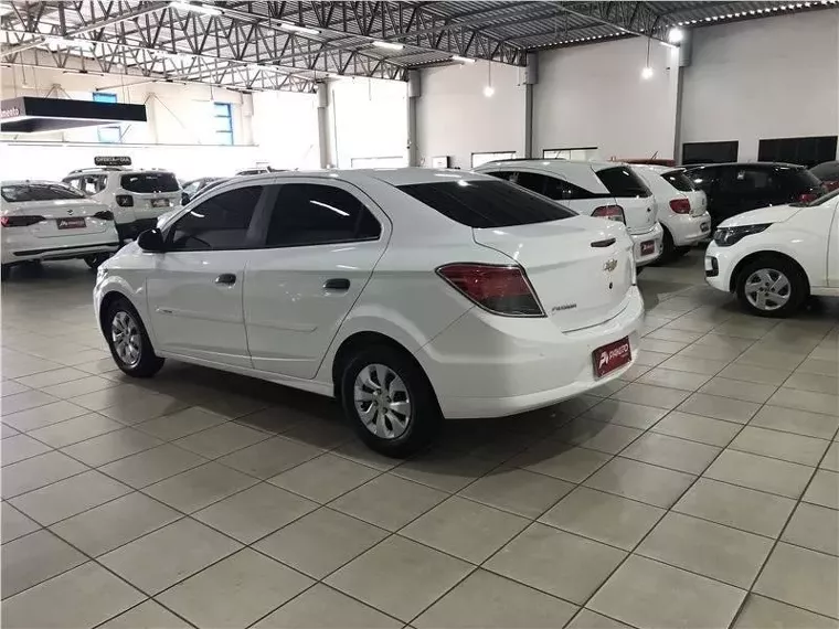 Chevrolet Prisma Branco 6