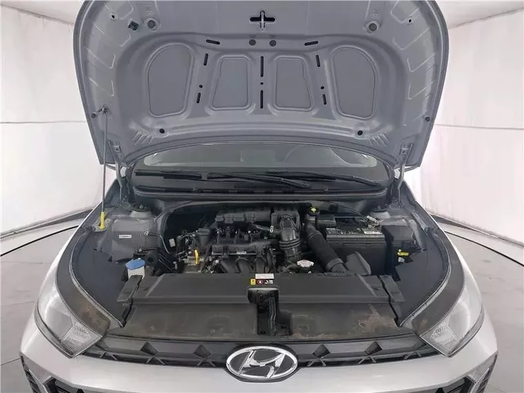 Hyundai HB20 Prata 14