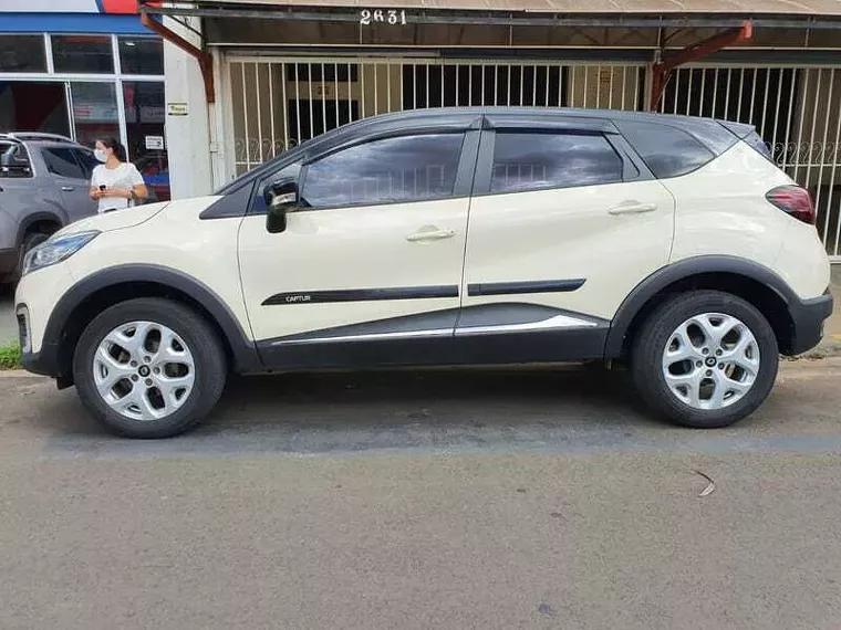 Renault Captur Bege 8