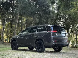 Jeep Commander
